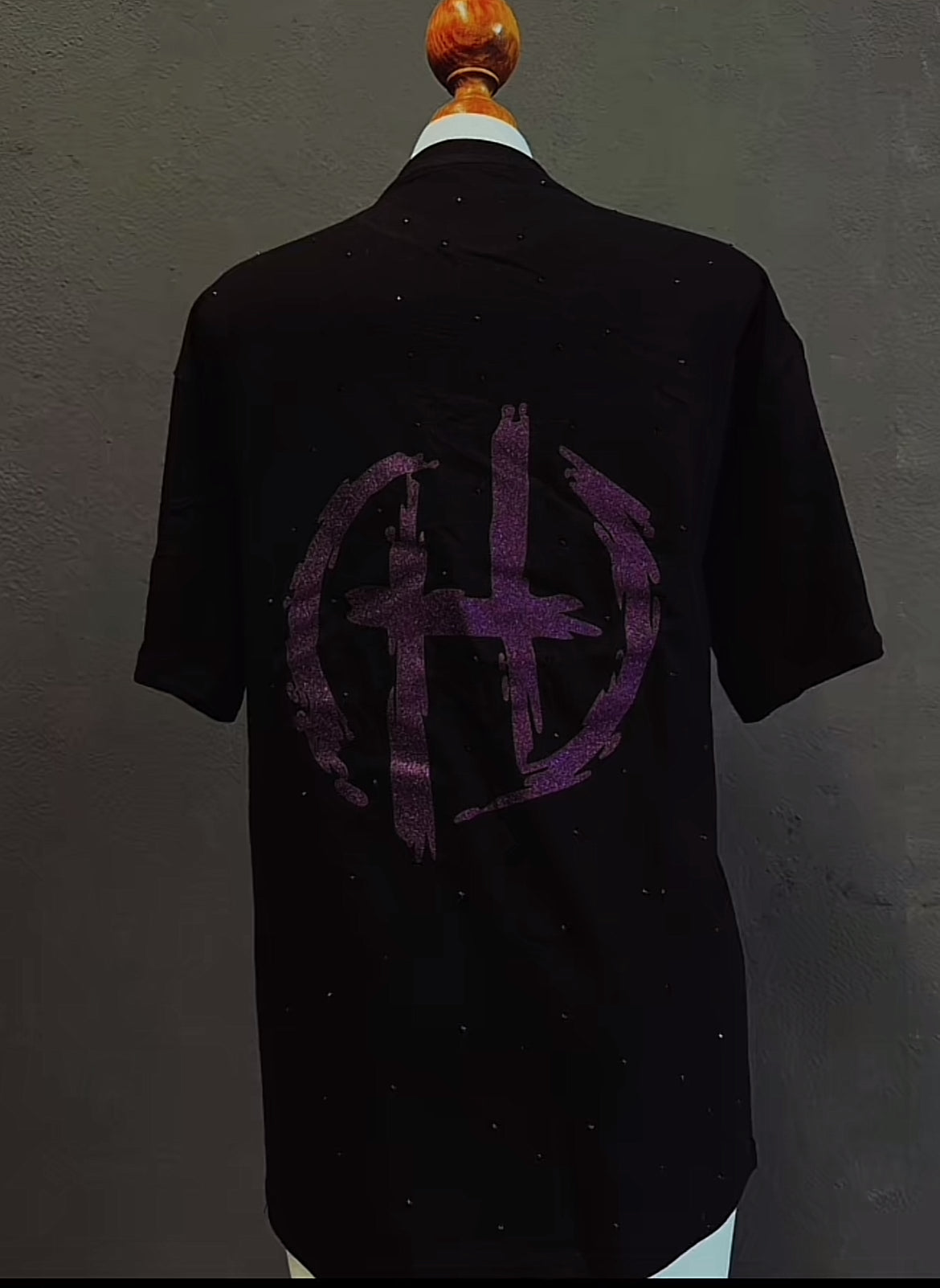 H rhinestone tee