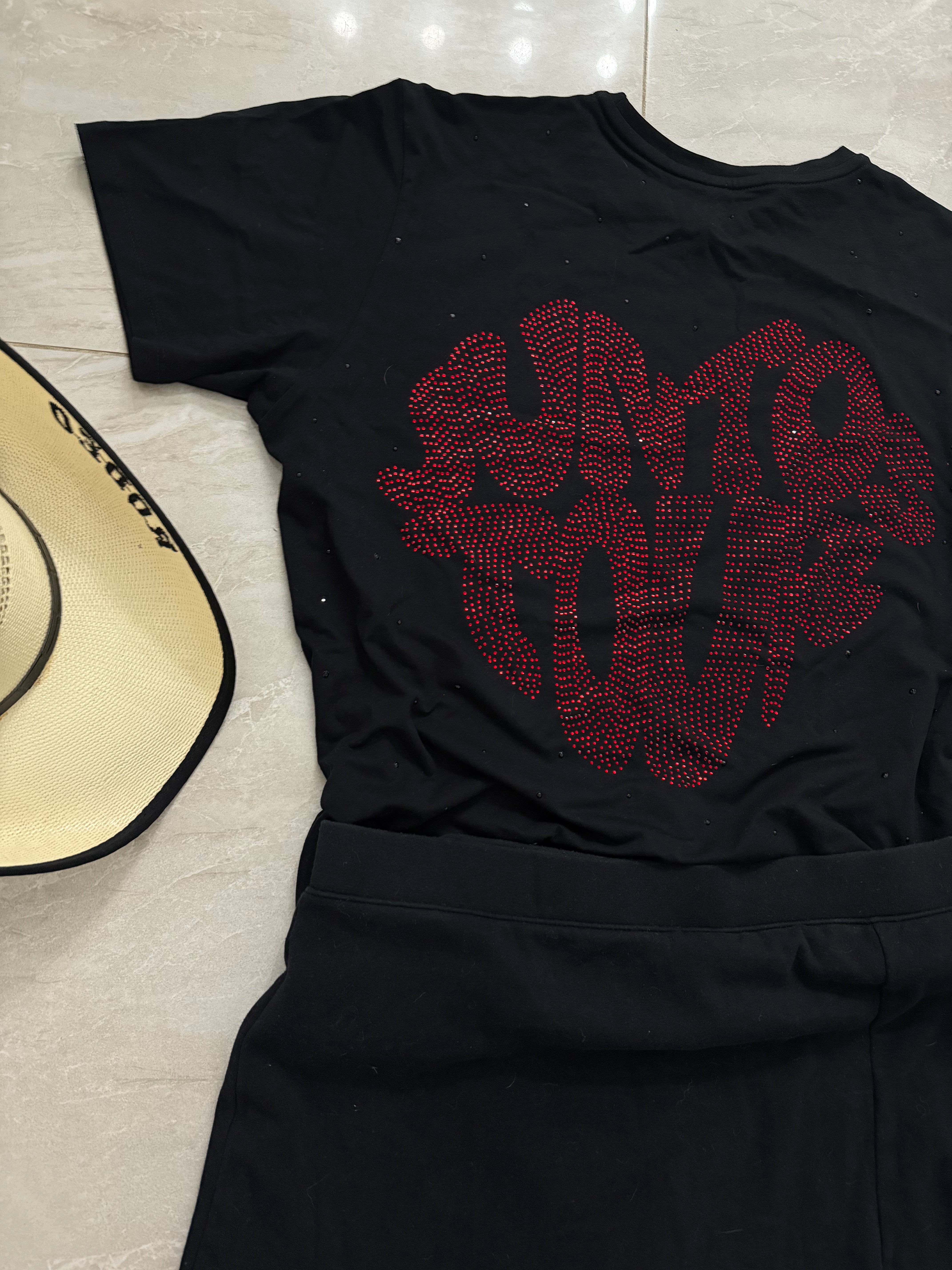 Juntos tour rhinestone tee