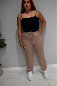 Ana Joggers